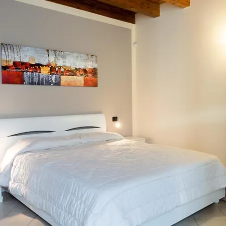 Casa Lorena Сasa de vacaciones Desenzano del Garda